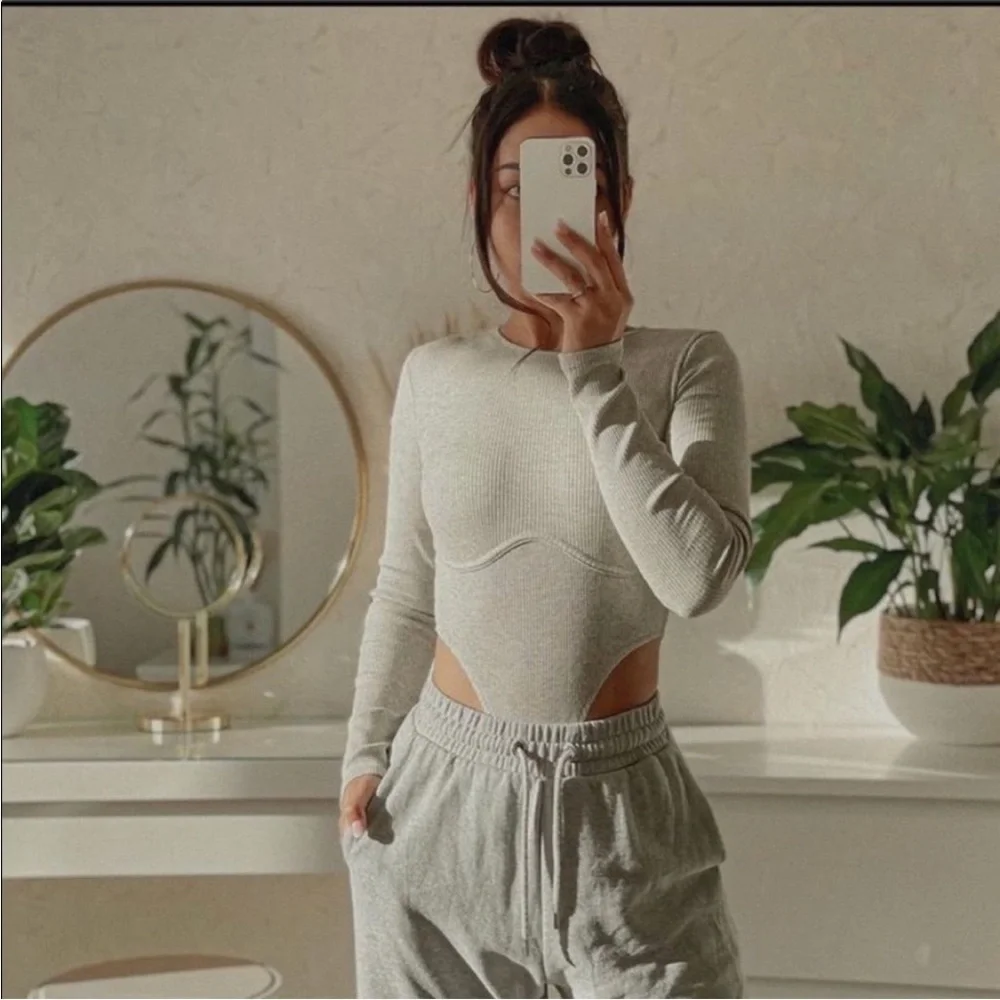 Zara High-Cut Ribbed Bodysuit - Picture 4 of 5